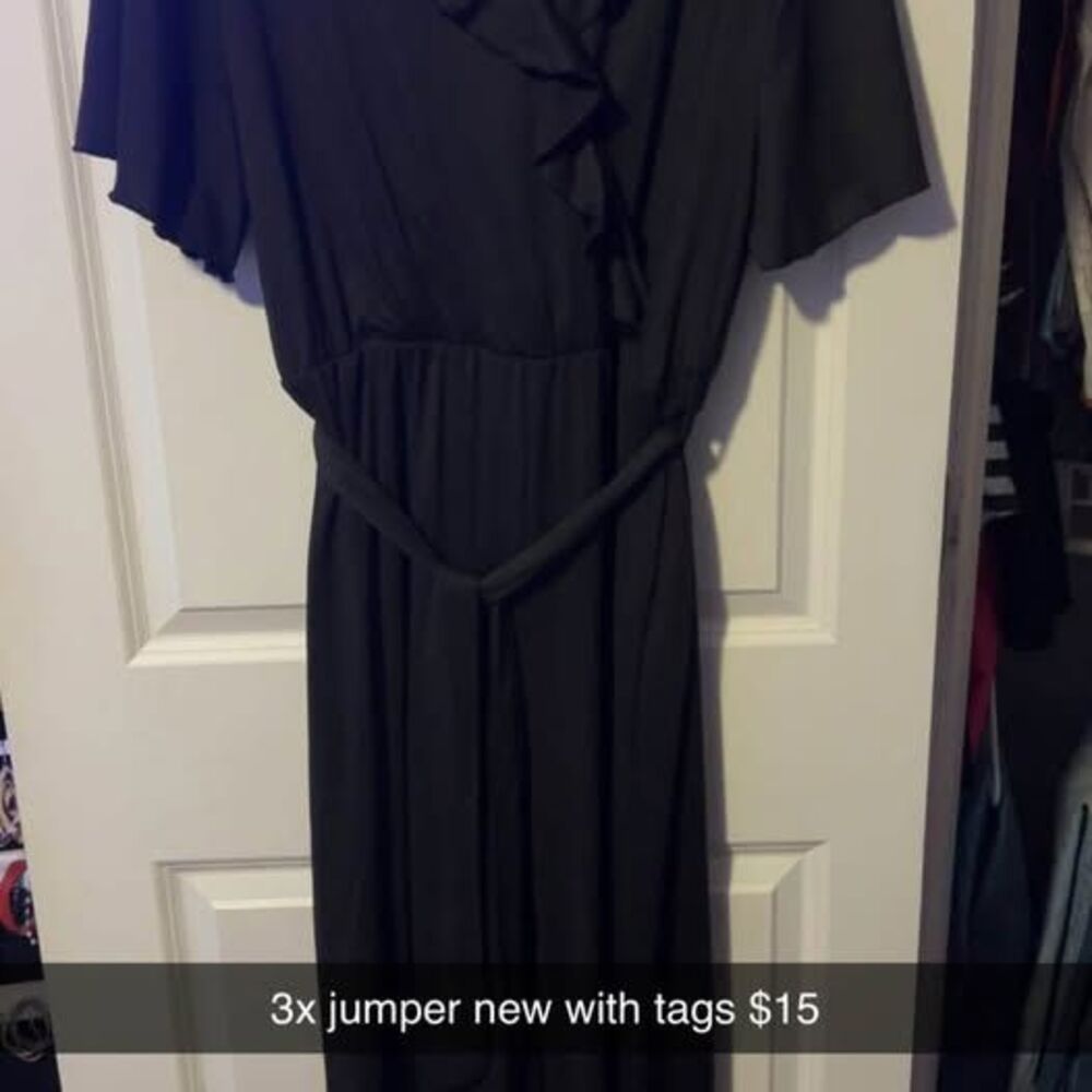 3x jumper new with tags